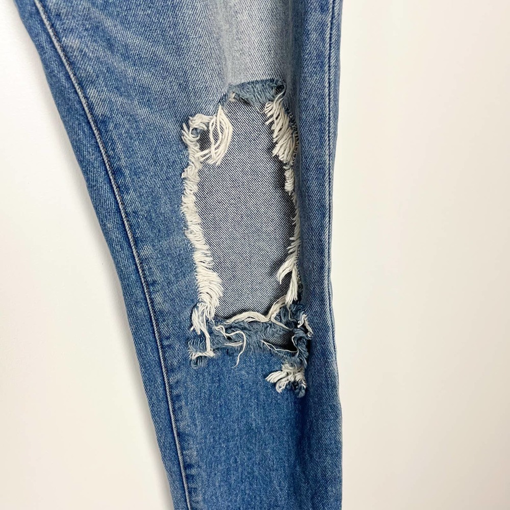 Lovers and Friends Ezra Cropped Slim Boyfriend Jeans Size 28 - Picture 4 of 10